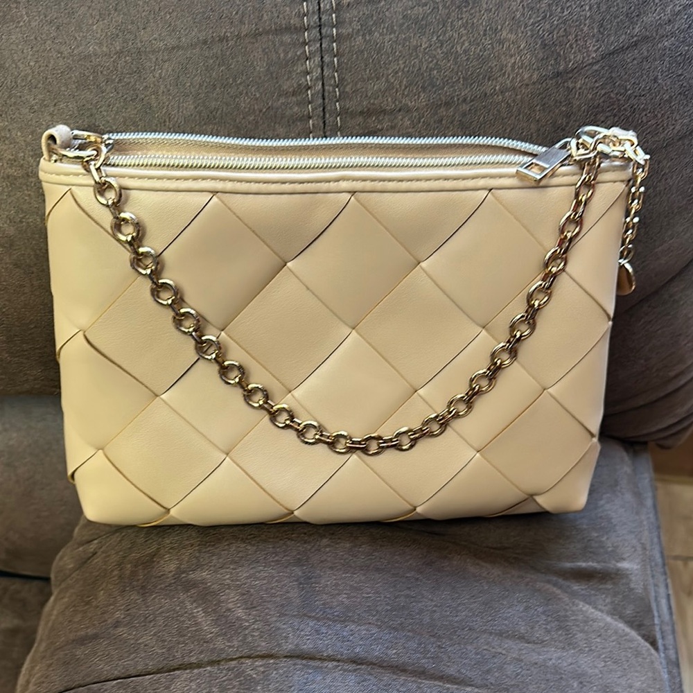 Elegant Cream Woven Chain Bag